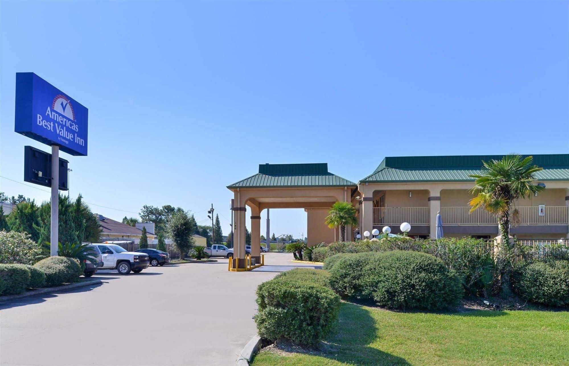 Americas Best Value Inn Denham Springs Exterior photo