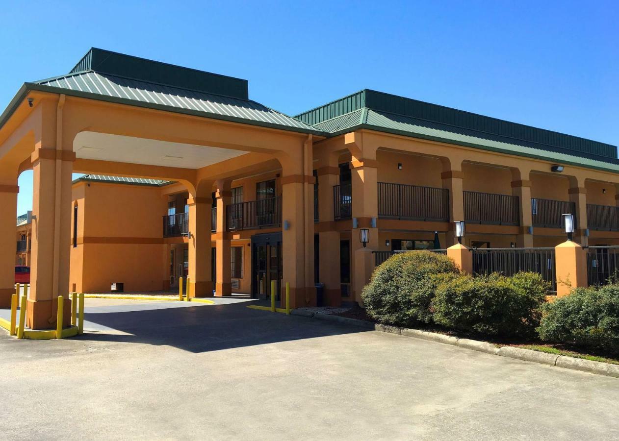 Americas Best Value Inn Denham Springs Exterior photo